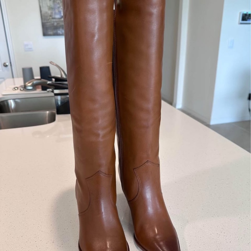Vince Camuto Elegant Black Heeled Boots - Picture 4 of 7